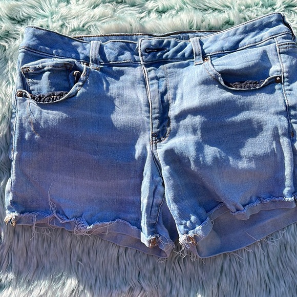 AE Stretch Denim Short - Picture 1 of 6